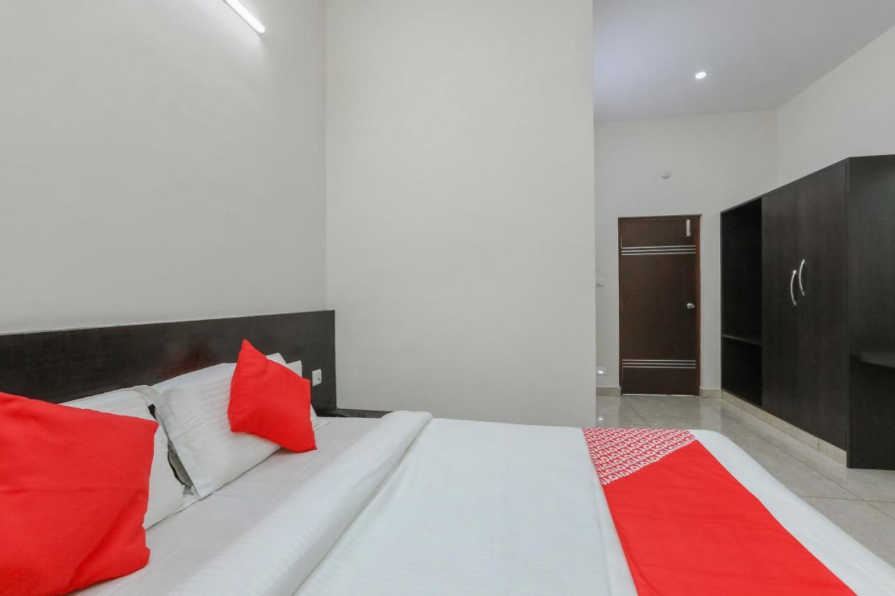 Oyo 22211 Shree Ankanatheshwara Residency Hotel Nanjangud Exterior photo